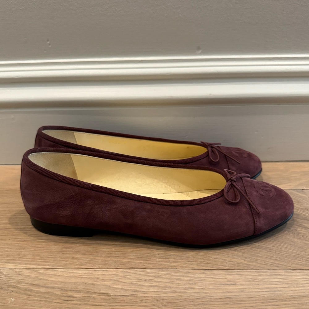 Chanel Burgundy / Maroon Suede CC Cap Toe Ballet Ballerina Flats 39.5 Beautiful!